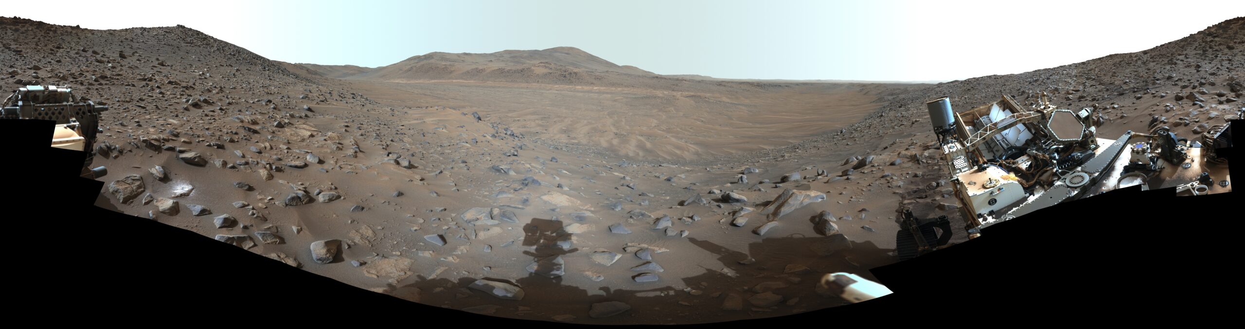 パーサビアランスが撮影した、火星ジェゼロ・クレーターのネレトバ谷の360度パノラマ