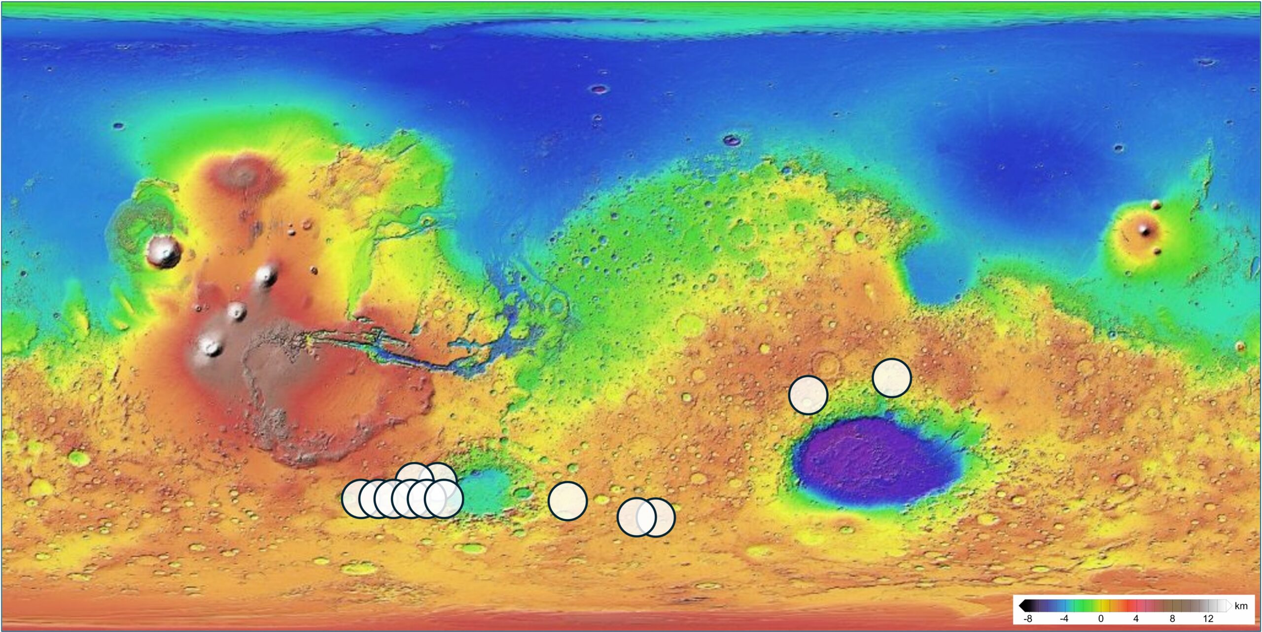火星の地形図に13か所の候補地を白い丸で示した図